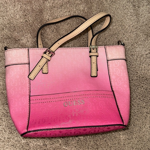 Guess Satchel - Picture 1 of 3